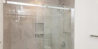 3833 N Broadway Gallery 182