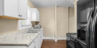 4118 East Washington Street Gallery 3