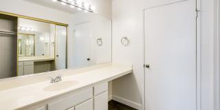 Beethoven Garden Apartments Gallery 27