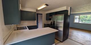 808 White Ave Gallery 12