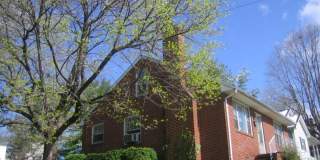 Charming 2 Bedroom House Downtown Charming 2 Bedroom House Downtown Gallery 1