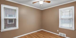 20254 Mackay Street Gallery 11