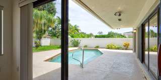 Luxurious 3 Bedroom Oasis with Pool and Beach Access AVAILABLE NOW! Gallery 17