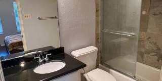 Updated condo at Cobblestone, closet to Campus! Gallery 14