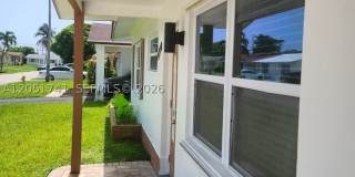 2710 NW 52nd Pl Gallery 2