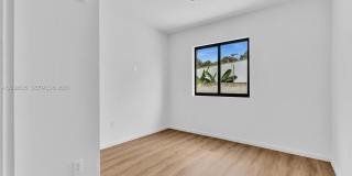 753 NW 30th St Gallery 13