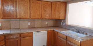 4 bedroom/2 bath Home available in Bullhead City in Desirable El Camino Village. Gallery 8