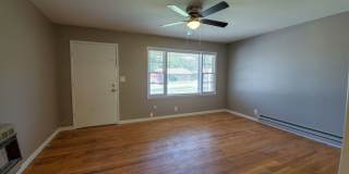2 bedroom 1 bath bungalow in Shawnee. Gallery 12