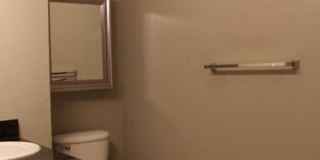 Stonegate Townhouse w/ 3 br/3 1/2 baths!! Gallery 13