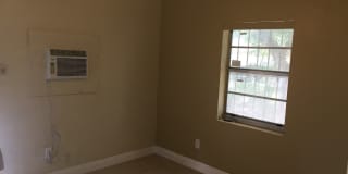 Large 3-2 with a carport Gallery 20