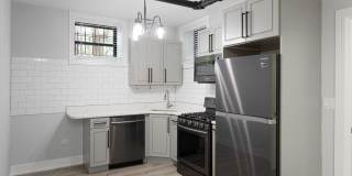 1062 W Glenlake Ave Gallery 1