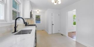 135 E Linden Avenue Gallery 21