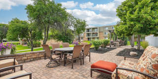 Royal Oaks Gallery 16