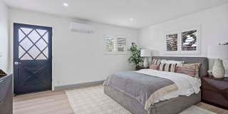 6BD/4BA One Story Single Family House next to UCI Gallery 12