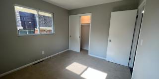 Renovated Spacious 4 Bedroom Home Available for Pre-Lease! Gallery 15