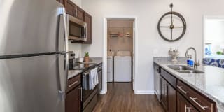 Riverstone Apartments at Long Shoals Gallery 9