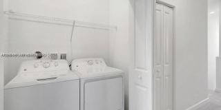 204 SE Woodbark St Gallery 6
