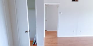 718 N Monterey St Gallery 28