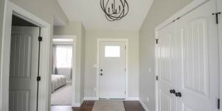 Bright & modern main floor living in newer home! Gallery 3