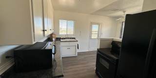 Newly Remodeled 2 bed 1 bath home! Gallery 12