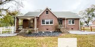 Two Story Home in Clinton! Gallery 1