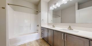 The Sixton Apartments Gallery 42