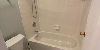 Beautifully remodeled 3 bedroom, 2.5 bath, 2 car garage Gallery 37