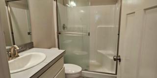 5Bd/3Ba Two Story House - For viewing! Gallery 28