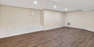 7614 WOODRIDGE Circle Gallery 28
