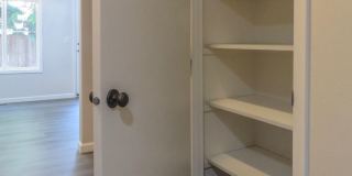 Updated Interior ! Spacious 2 Bedroom 2.5 Bath Town home close to Intel and Nike Gallery 13