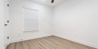 1040 Monarch Road Gallery 15
