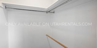 1707 Hickory Ln Gallery 10