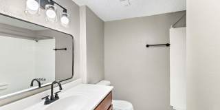 Oval Spring Apartments Gallery 26