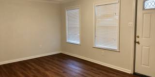 3br/2ba cottage by LSU with all new appl, 2nd house from River Road Gallery 3