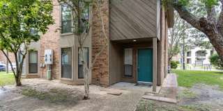 Beautiful Townhome Near LSU for Rent Gallery 1