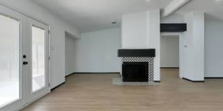 Room in 3 Bedroom Home at Jenkins Dr Gallery 4