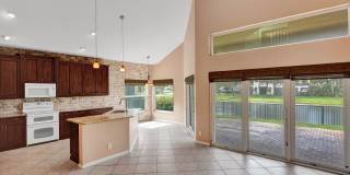 Amazing 4 Bedroom, 3 Bath home plus large 21'x11' loft located in Parkland Isles! Gallery 68