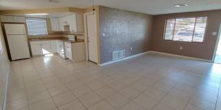 Gorgeous 3/2/1 1200 Sq. Ft. with fenced yard, all tile floors, custom baths and remodeled kitchen!! Gorgeous 3/2/1 1200 Sq. Ft. with fenced yard, all tile floors, custom baths and remodeled kitchen!! Gallery 5