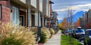 Uptown Broadway Gallery 29