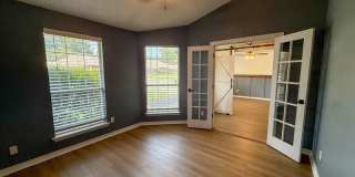 4 Bedroom 3 Bath House in Cantonment with a Pool & Solar Panels! Gallery 6