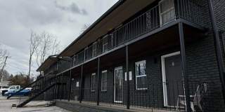 Knoxville 37920 - 2 bedroom, 1 bath apartment - Contact Tara Hayes (865) 242-8010 Gallery 1