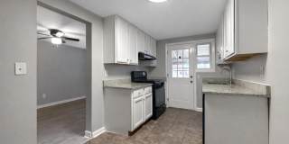 Spacious 3 Bedroom Home | Central AC | Finished Basement | Parking Gallery 8