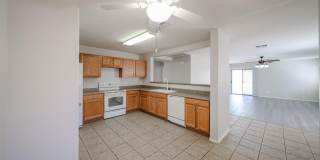 16034 W Winchcomb Drive Gallery 45