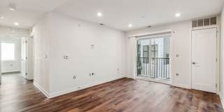 Graduate Pointe Gallery 137