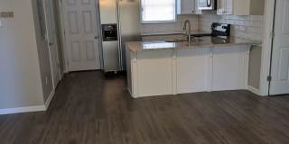2 Bed, 2 Bath on N. Donahue Gallery 1
