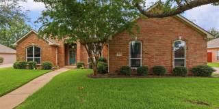 1612 Twin Oaks Drive Gallery 1