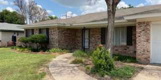 817 Kenwood Gallery 1