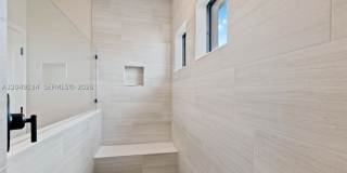 4470 Waterside Dr Gallery 19