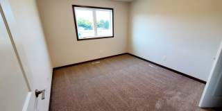 3 Bed 2.5 Bath Townhome! Gallery 31