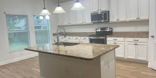 4/3/2 HOME IN EDINA GARDEN OF EDEN Gallery 7